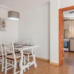 Bressol Deluxe Apartments